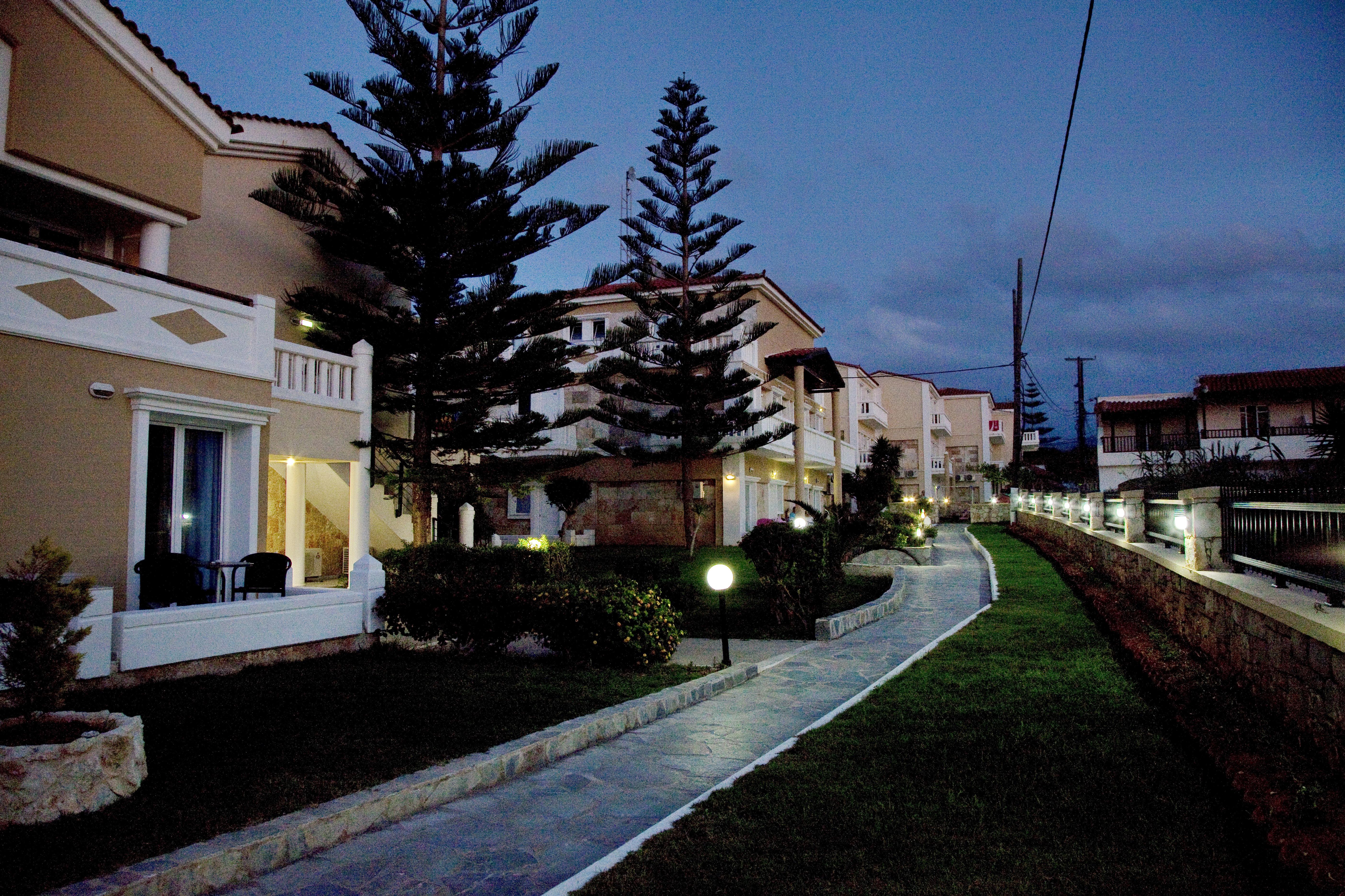 Jo An Beach Hotel Adelianos Kampos Ngoại thất bức ảnh