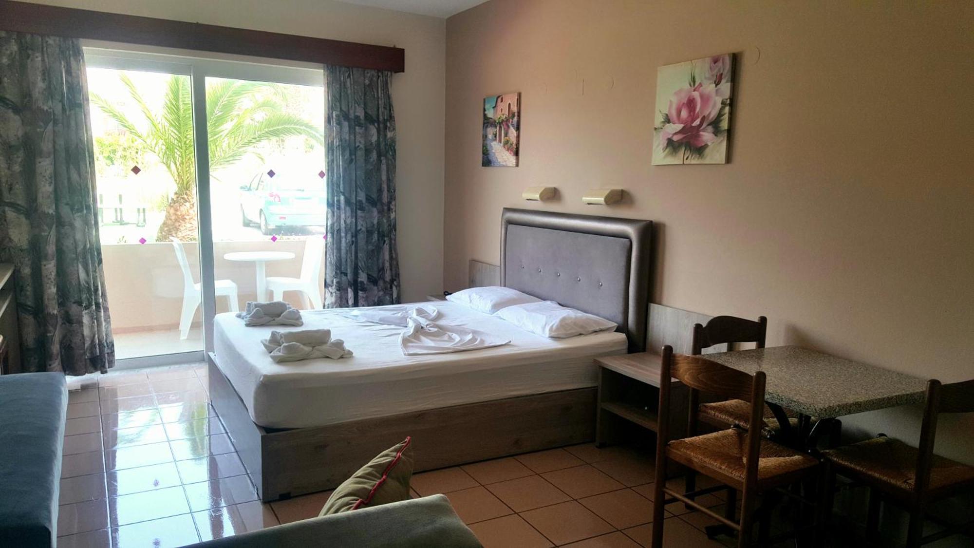 Jo An Beach Hotel Adelianos Kampos Ngoại thất bức ảnh